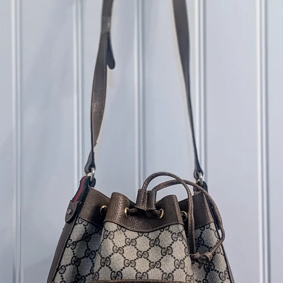 Gucci Brown Shoulder Bag with Monogram Canvas - Picture 6 of 16
